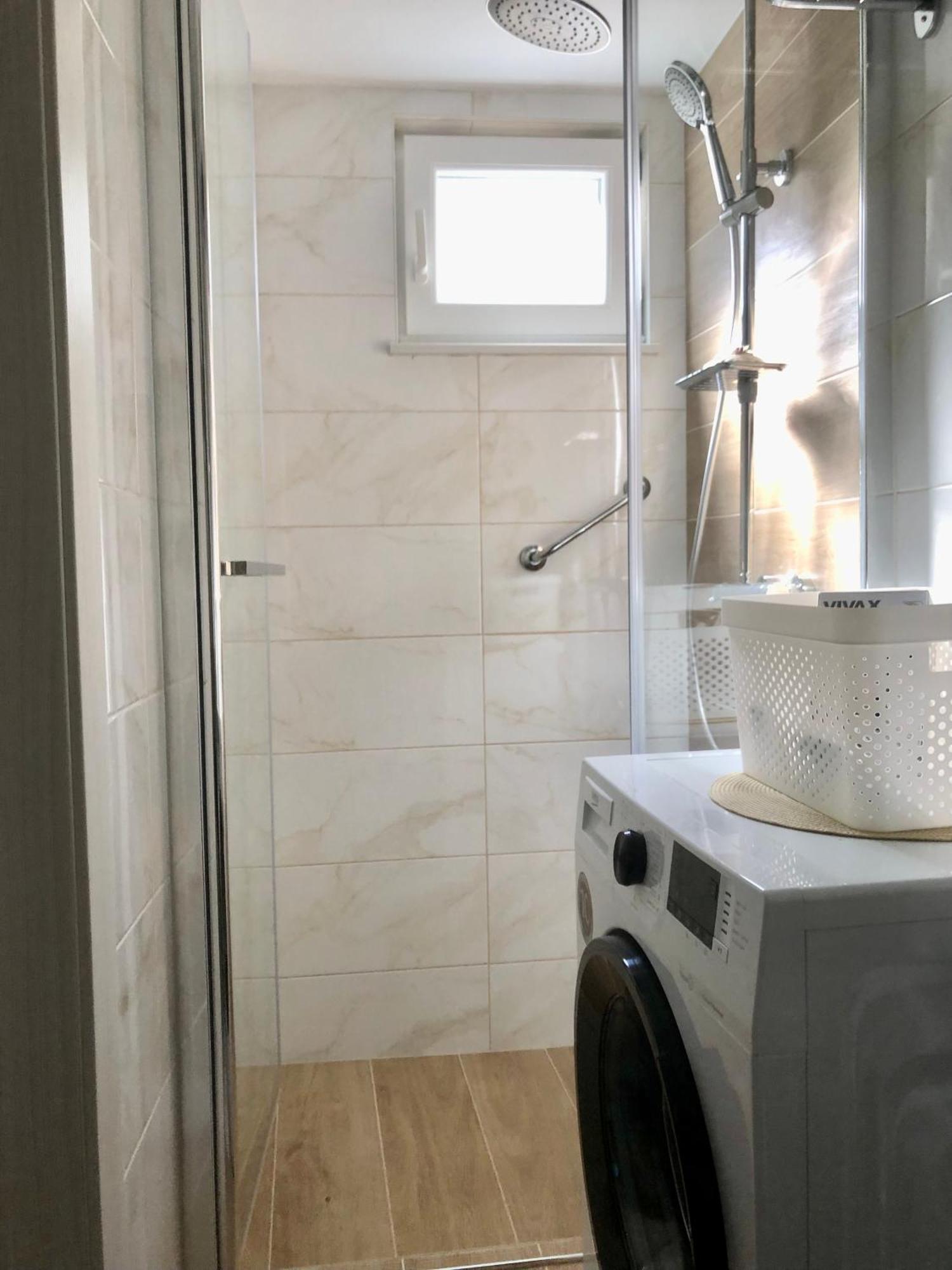 Apartman Blue Moon Split- Free Parking מראה חיצוני תמונה